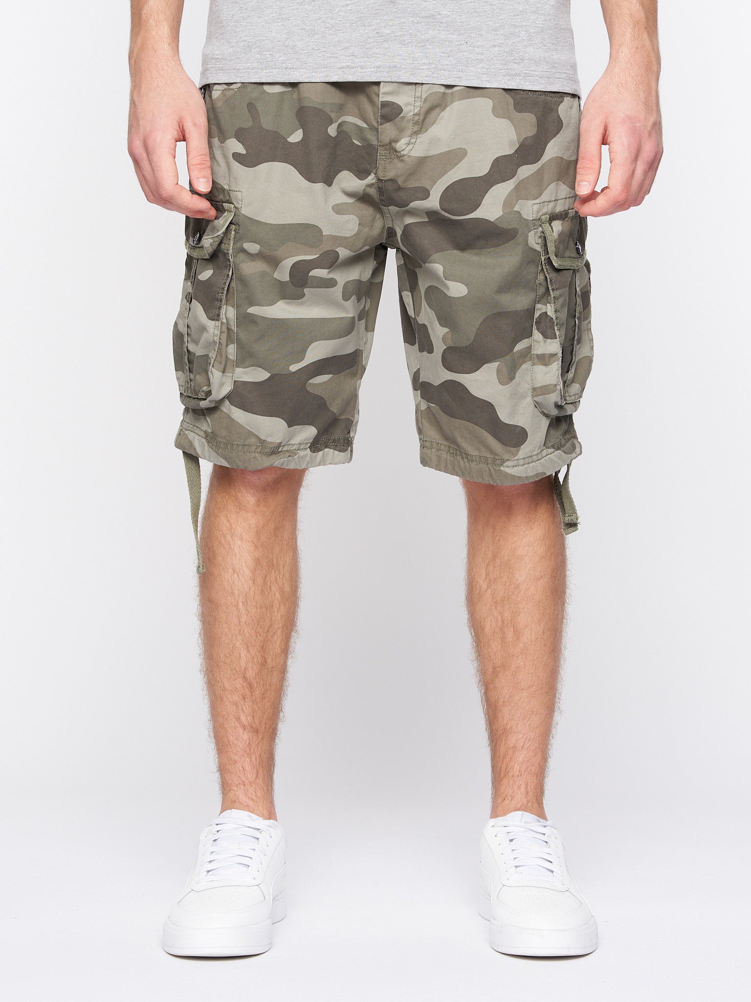 Crosshatch shops camo shorts